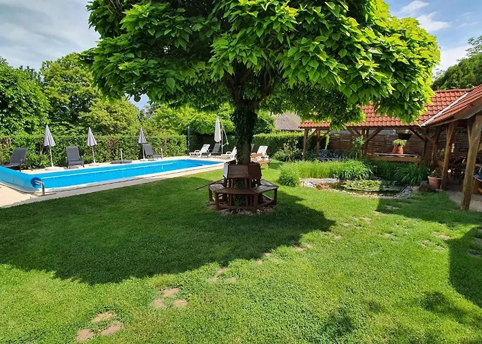 Apartament In 1 *